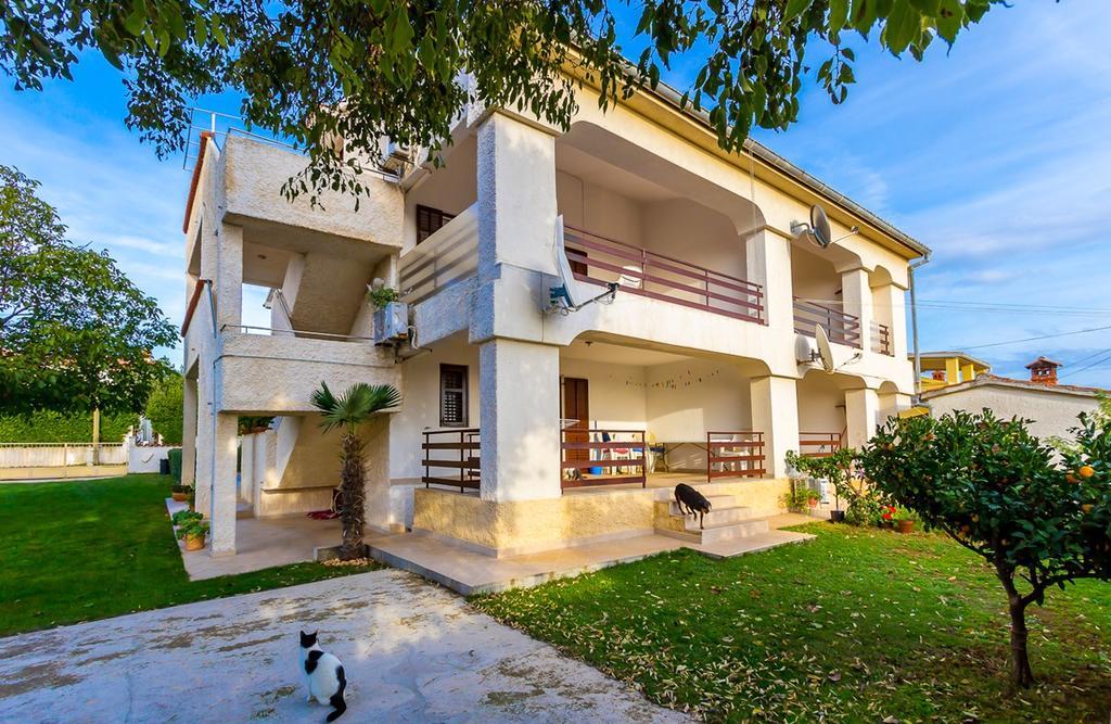 Apartments Milka Medulin Exterior foto